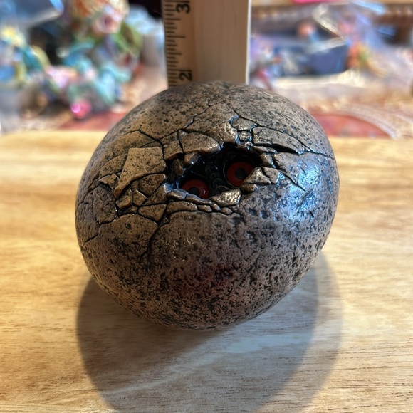 Windstone Editions Dragon Hatchling Egg with Red Dragon Eyes 👀 1994 Pena Vintage - Picture 7 of 13